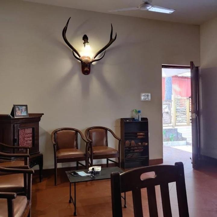 Nivritti Villa Matheran Ngoại thất bức ảnh
