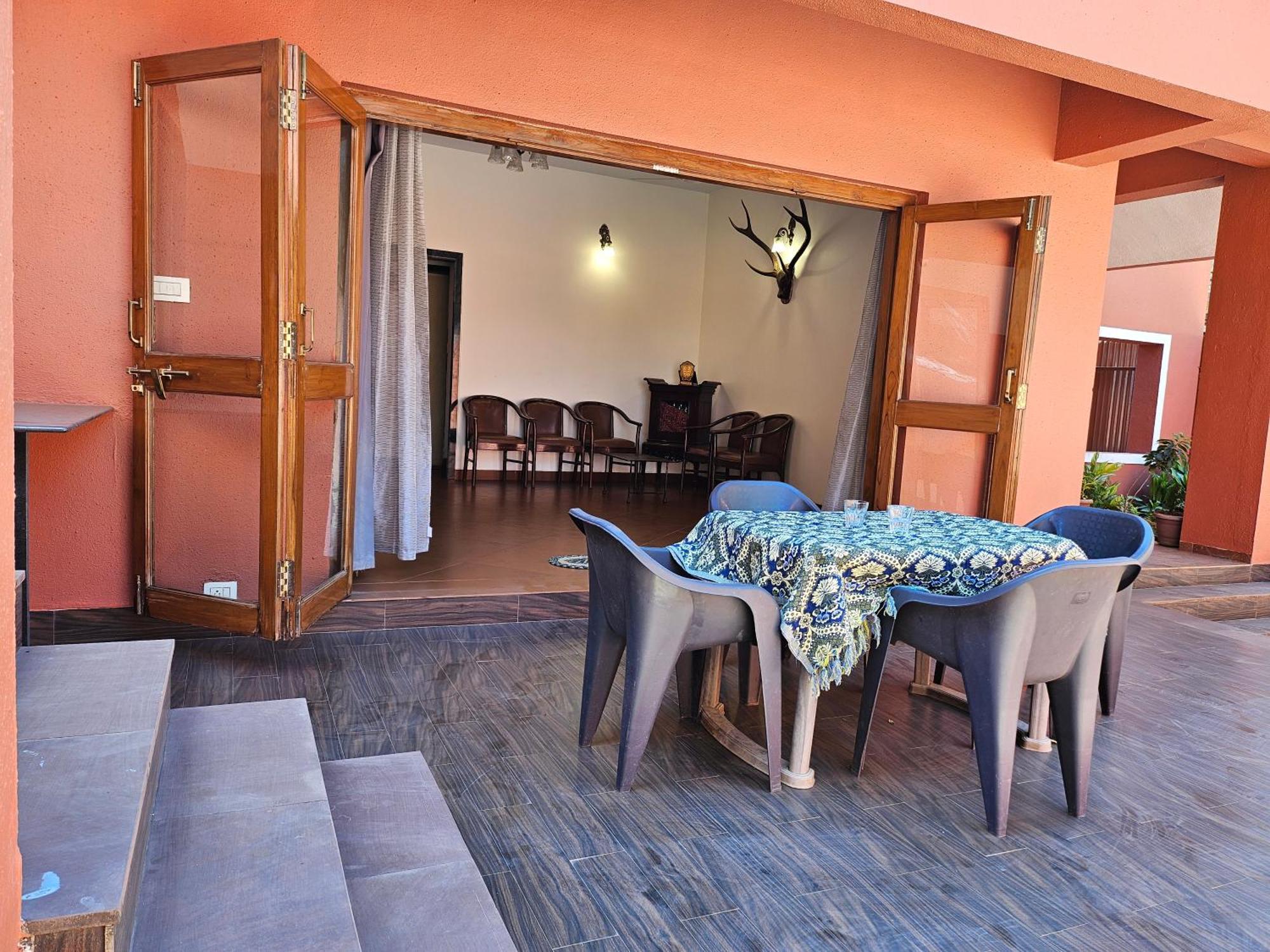 Nivritti Villa Matheran Ngoại thất bức ảnh